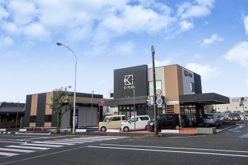 中古車販売店舗・自動車整備工場　K＋PLUS（静岡県静岡市）